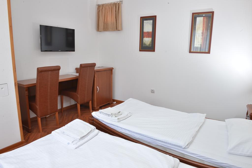 Apartment And Rooms In Club Indija Exterior foto